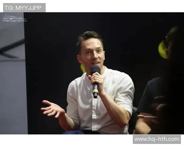 怪人足球明星图片大全展现独特风格与个性魅力的精彩瞬间